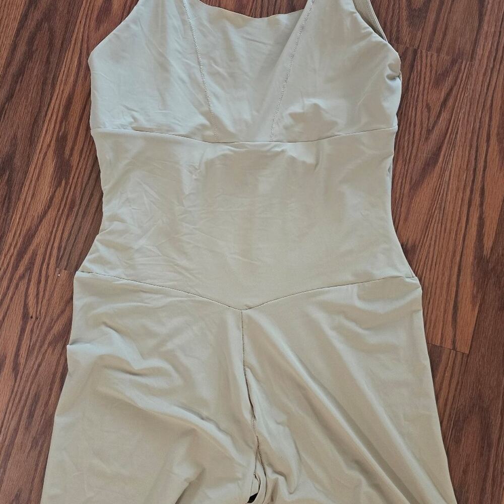 Maidenform Shapewear Singlet Body Shaper Sz XL Beige - Picture 3 of 3